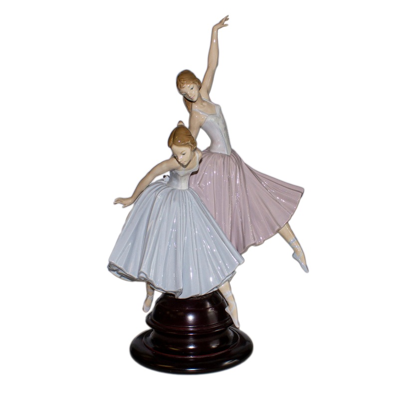 Lladro Figurine: 5035 Act II - As Is