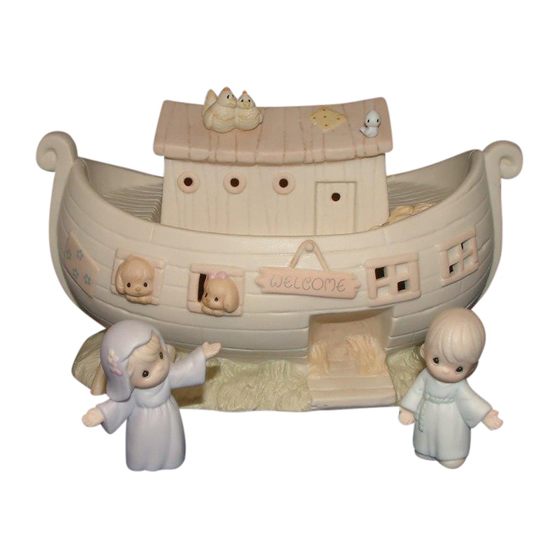 Precious Moments: 530042 Noah's Ark Night Light Starter Set