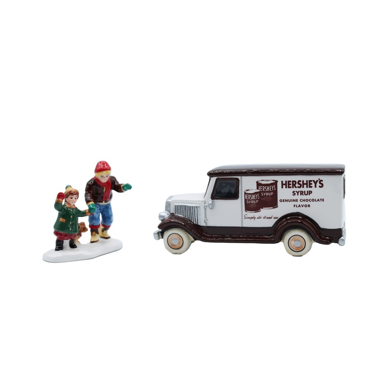 Department 56: 54924 Kids Love Hershey's - Set of 2