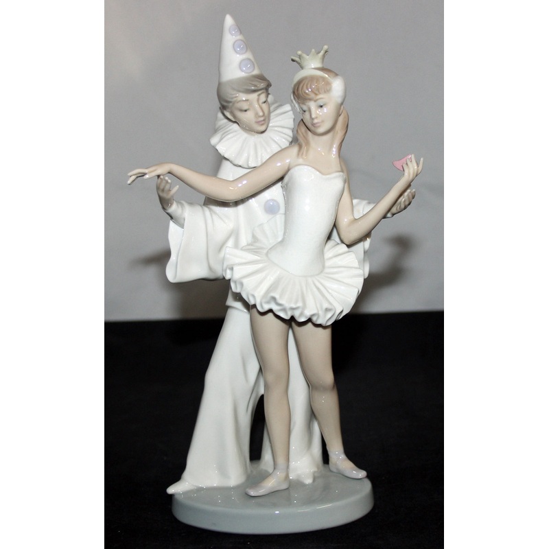 Lladr Figurine: 4882 Carnival Couple - As Is Piece