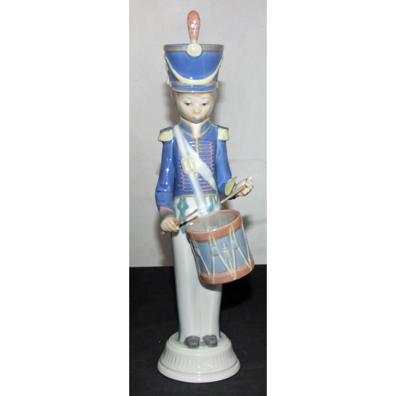 Lladr Figurine: 5403 Drummer Boy - Repaired