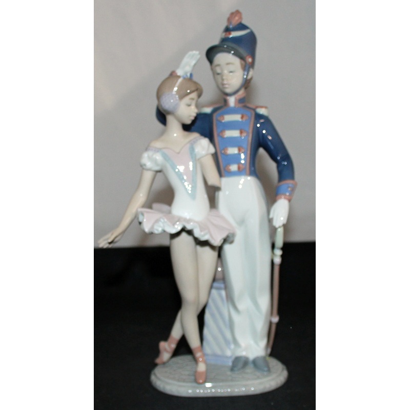 Lladr Figurine: 5935 Nutcracer Suite - As Is Piece