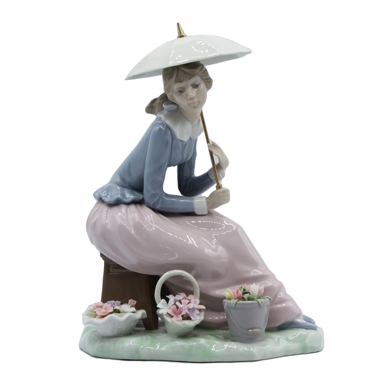 Lladr Figurine: Nao 419 Flowers from my Garden