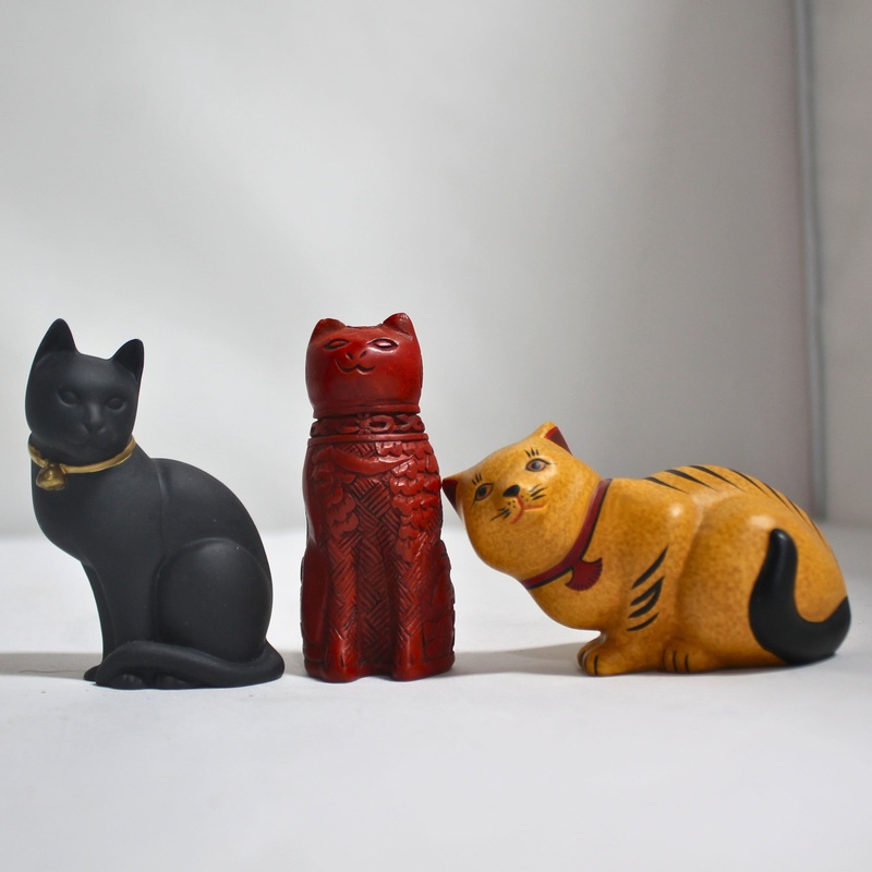 Lot of 3 Franklin Mint: Curio Cabinet Cat Figurines
