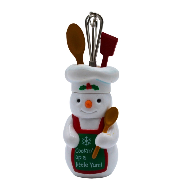 Hallmark Ornament: 2018 Cookin Up a Little Yum | QGO2153