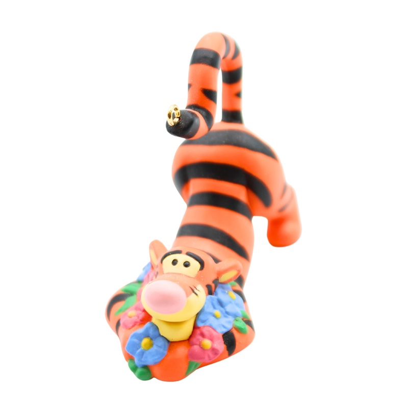 Hallmark Ornament: 1998 Tigger in the Garden | QEO8436