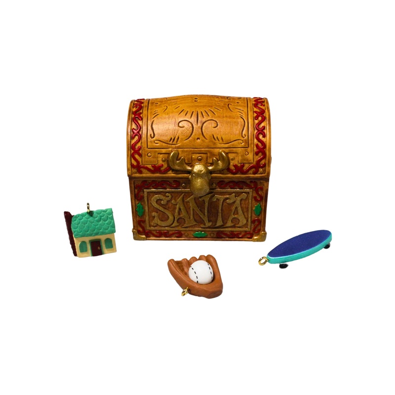 Hallmark Ornament: 2001 Santa's Toy Box  | QXI5392