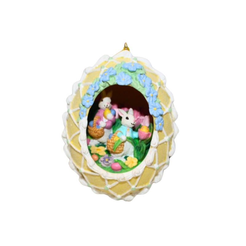 Hallmark Ornament: 2003 Egg Hunt Hoppers | QEO8039