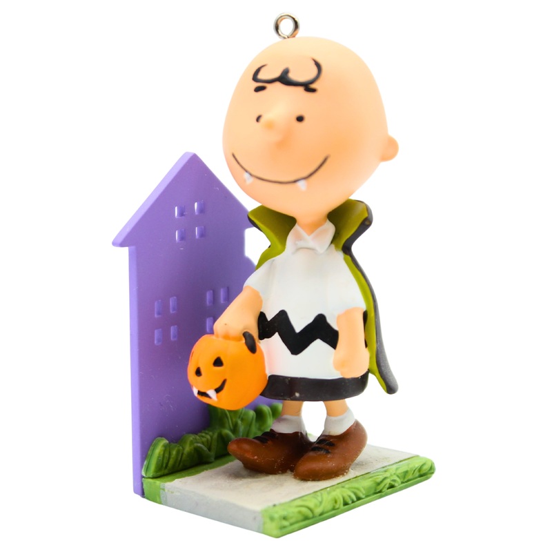 Hallmark Ornament: 2011 A Little Bite of Fright | QFO5227