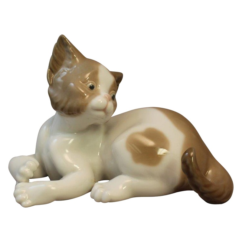 Lladr Figurine: 5114 Surprised Cat