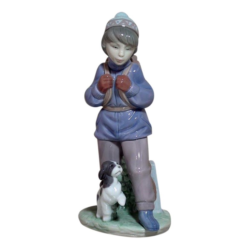 Lladr Figurine: 6018 Thursday's Child
