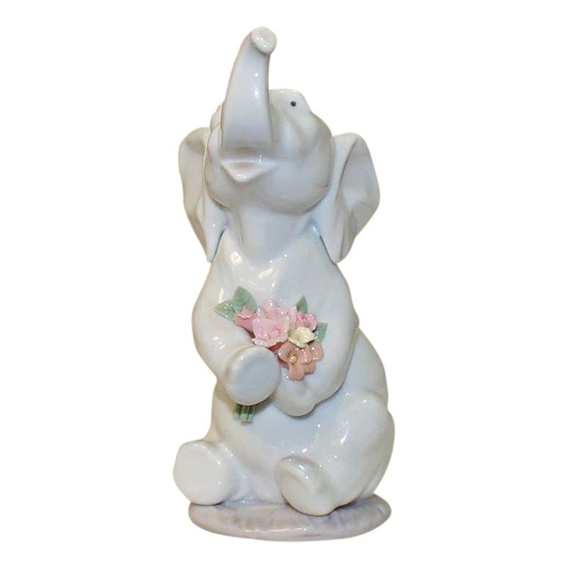 Lladr Figurine: 6462 Lucky in Love