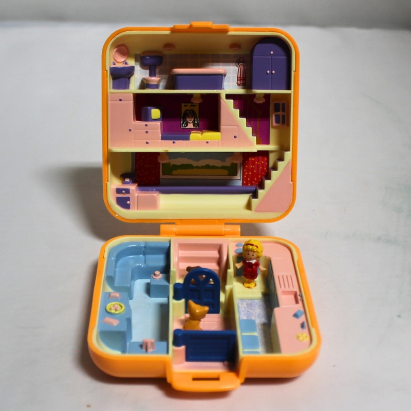 Polly Pocket: Polly's Townhouse Compact Playset