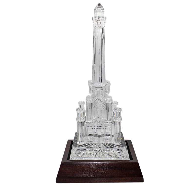Waterford Crystal Figurine, Chicago WaterTower Place, LE #4 / 20 16" NIB