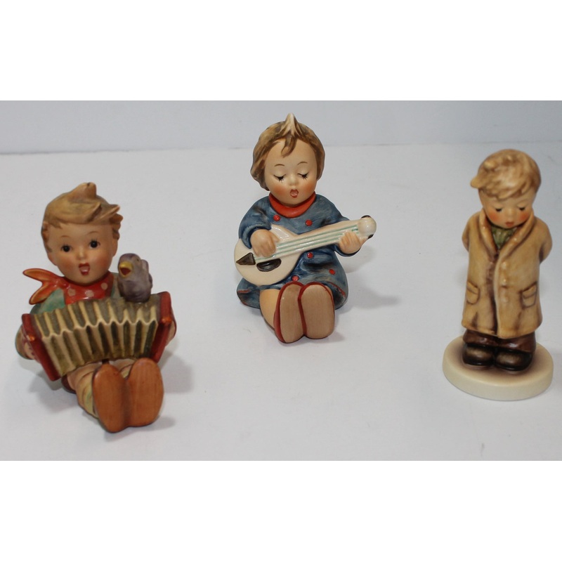 Hummel Figurine Lot Let's Sing, Joyful, To Shy to Sing Sign see Photo (AP 1585 )