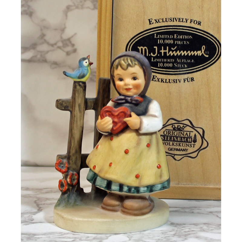 Hummel Steinbach #352 Sweet Greetings