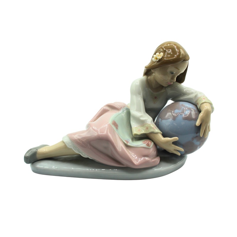 Lladr Figurine: 5943 World of Fantasy