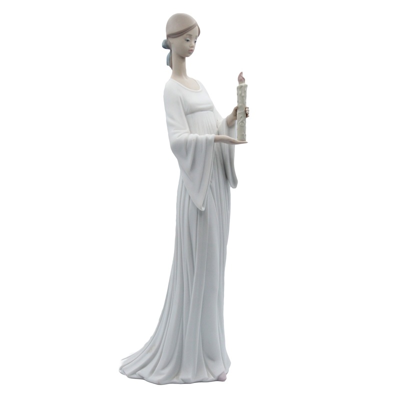 Lladr Figurine: 6376m Light and Life