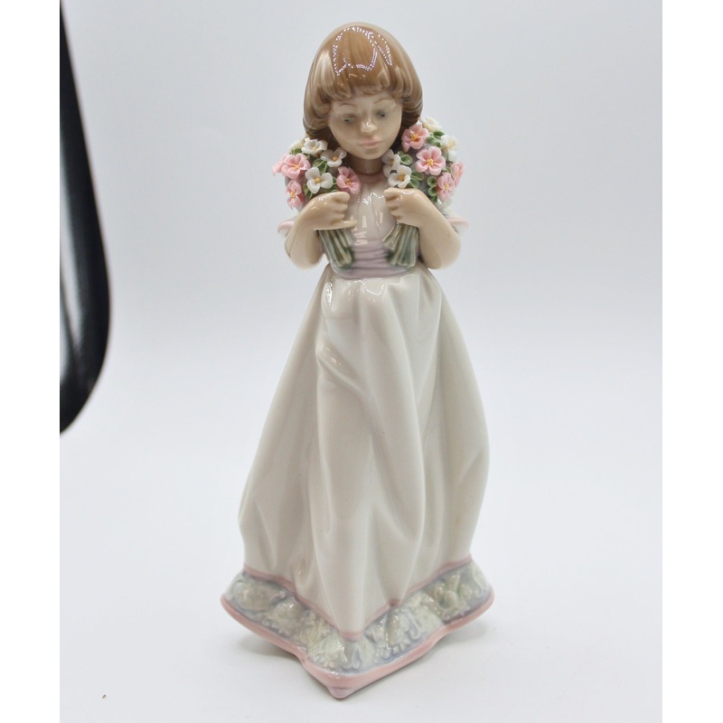 Lladr Figurine: 7603 Spring Bouquets | As Is Figurine with box