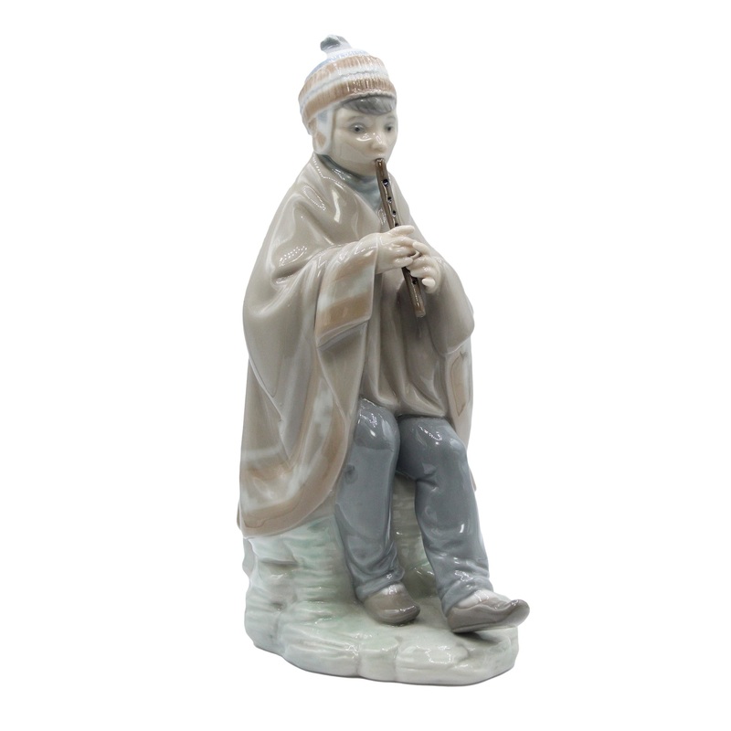 Nao by Lladr Figurine: 118 Little Shepard of the Andes