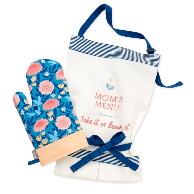 Mom's Menu Apron and Oven Mitt Gift Bundle
