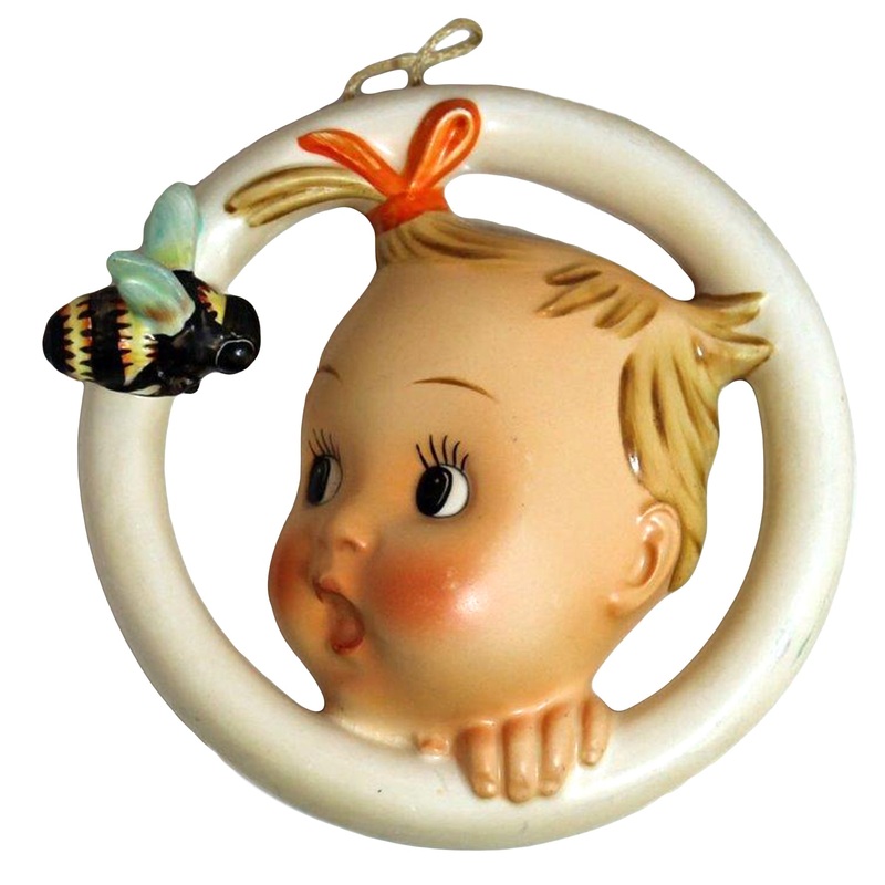 Hummel Figurine: Ba-Bee Ring - Wall plaque - 30/0/B
