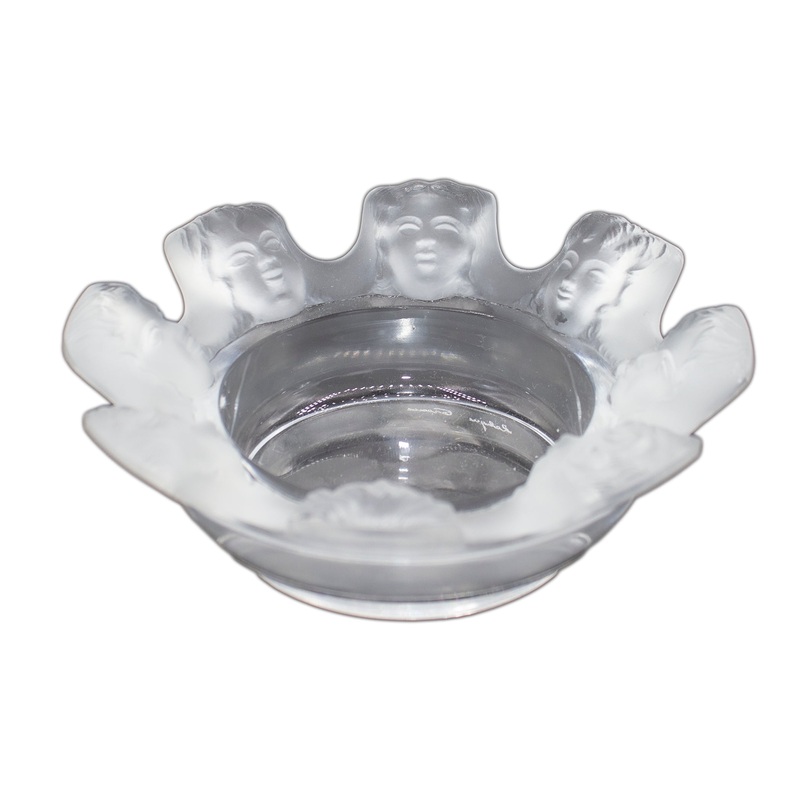 Lalique Ashtray: 10718 Saint Nicholas