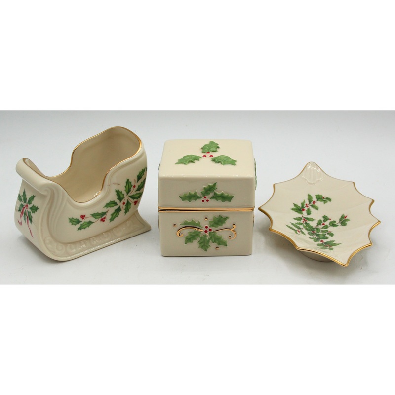 Lot of 4: Holiday Decorations - Sleigh, Leaf Dish & Holly Box | Please Read