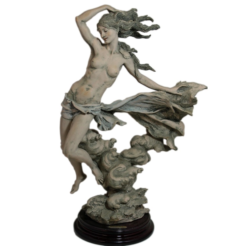 Giuseppe Armani Figurine: 1010T Zephyr