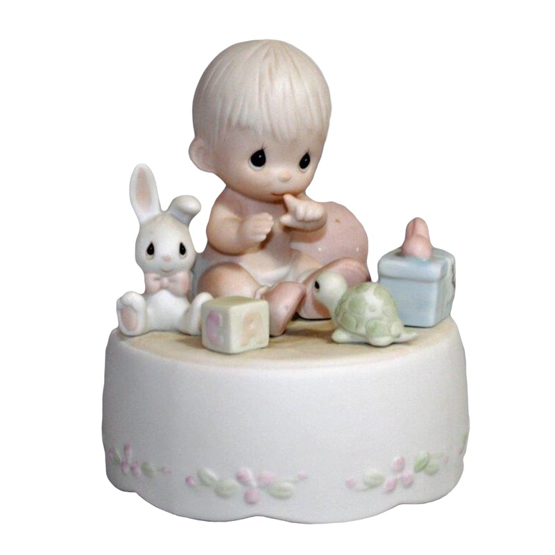Precious Moments: 100285 Heaven Bless You | Music box