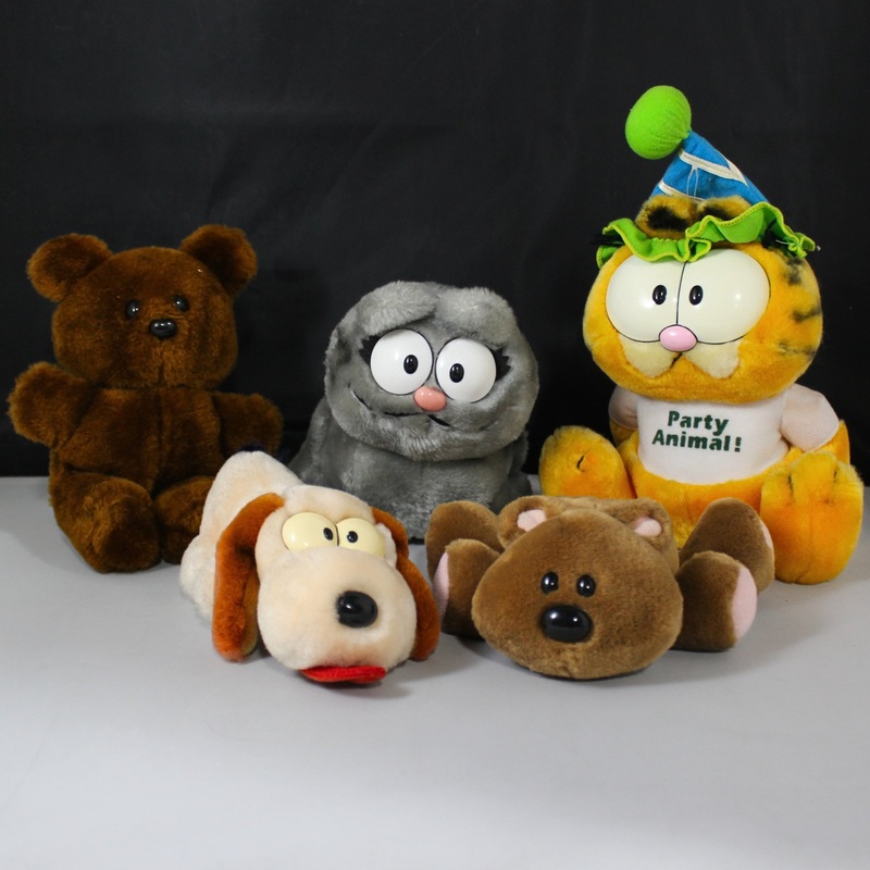 Lot of 5: 1980's Garfield + Pooky + Odie + Nermal Stuffed Animals