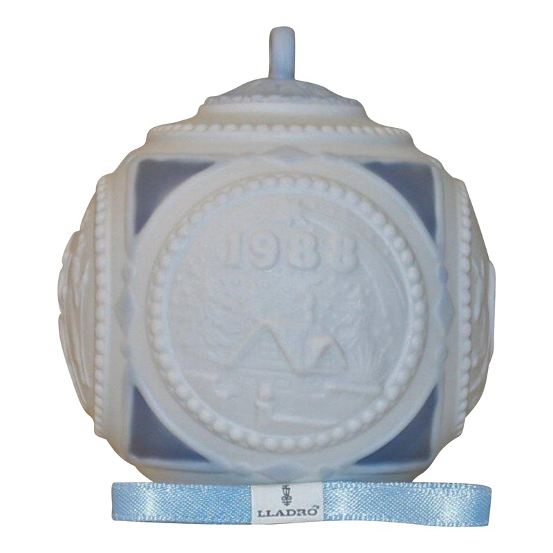 Lladr Ornament: 1603 Christmas Ball - 1988