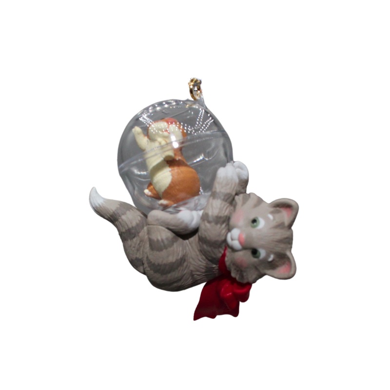 Hallmark Ornament: 2001 Mischievous Kittens | QX8025