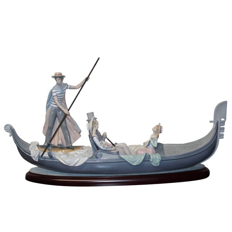 Lladr Figurine: 1350LP The Gondola Late Production