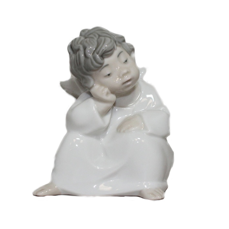 Lladr Figurine: 4539 Angel Thinking