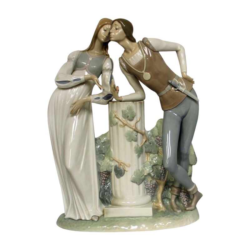 Lladr Figurine: 4750 Romeo Juliet