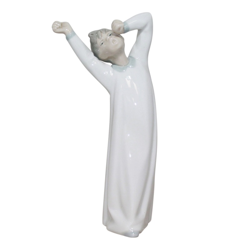 Lladr Figurine: 4870 Boy Yawning
