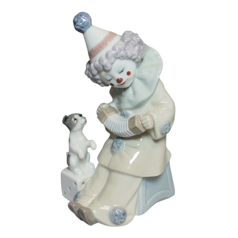 Lladr Figurine: 5279 Pierrot with Concertina