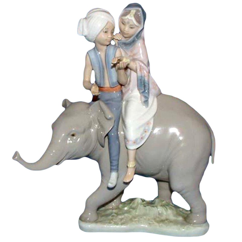 Lladr Figurine: 5352 Hindu Children