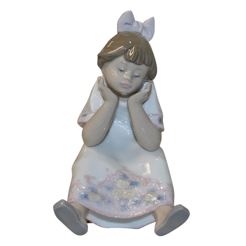 Lladr Figurine: 5649 Nothing to Do