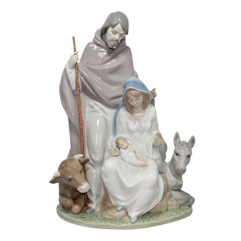 Lladr Figurine: 6008 Joyful Event