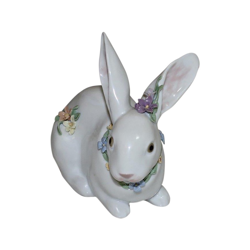 Lladr Figurine: 6098 Attentive Bunny
