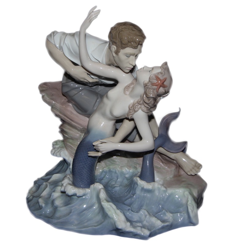 Lladr Figurine: 6432 Sea of Love