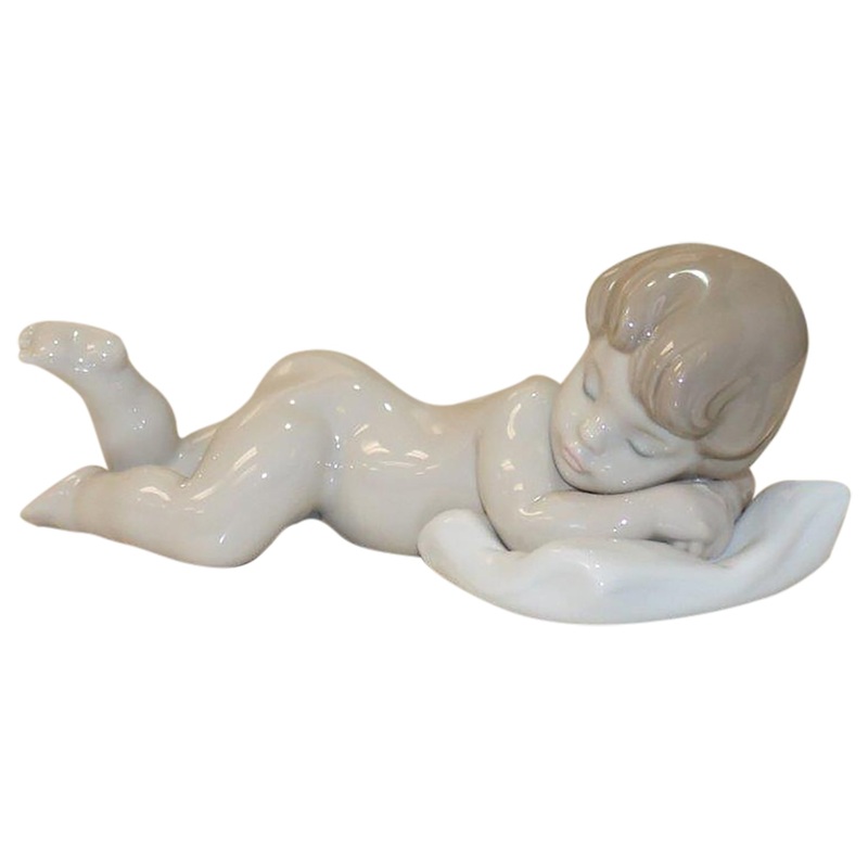 Lladr Figurine: 6497 Sleepy Time
