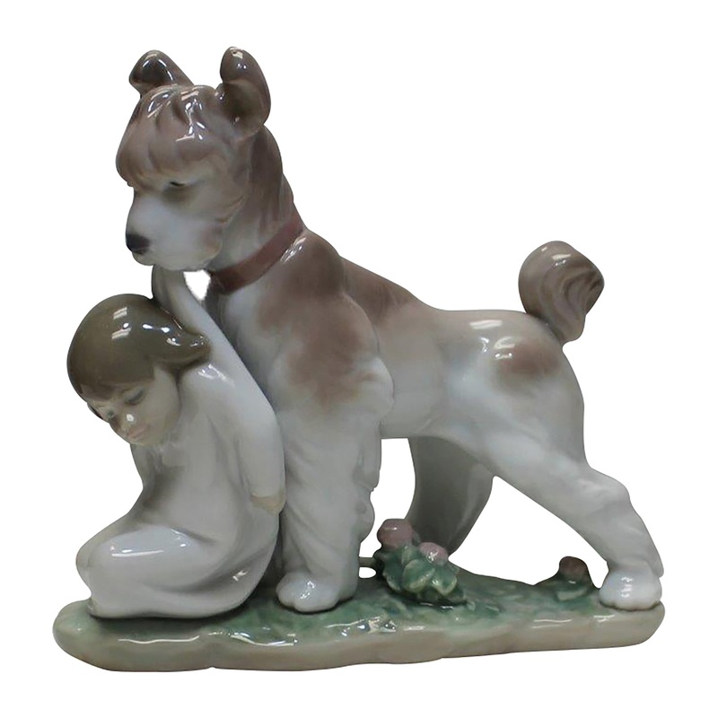 Lladr Figurine: 6556 Safe and Sound