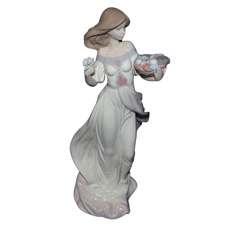 Lladr Figurine: 6576 Autumn Romance