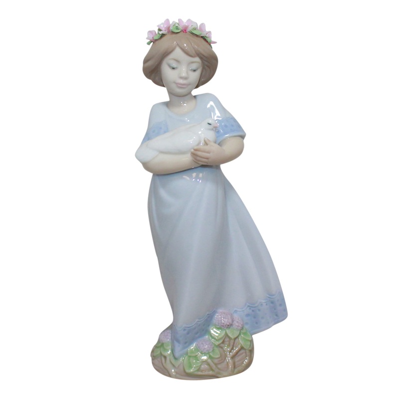 Lladr Figurine: 6807 Peaceful