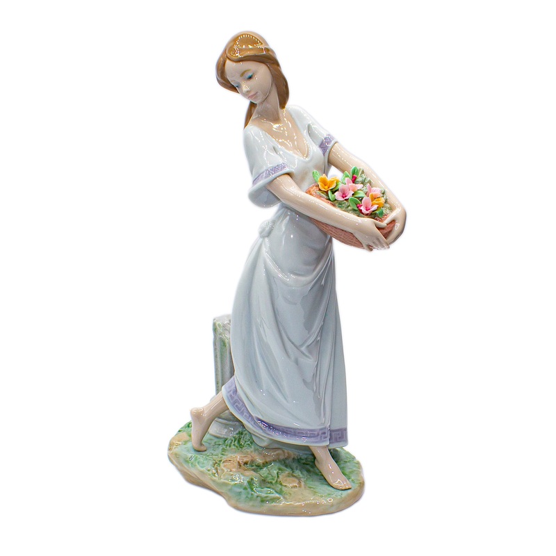 Lladr Figurine: 7704 Gardens of Athens