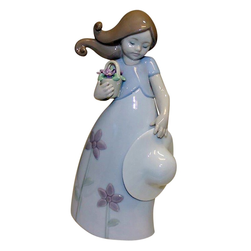 Lladr Figurine: 8043 Little Violet
