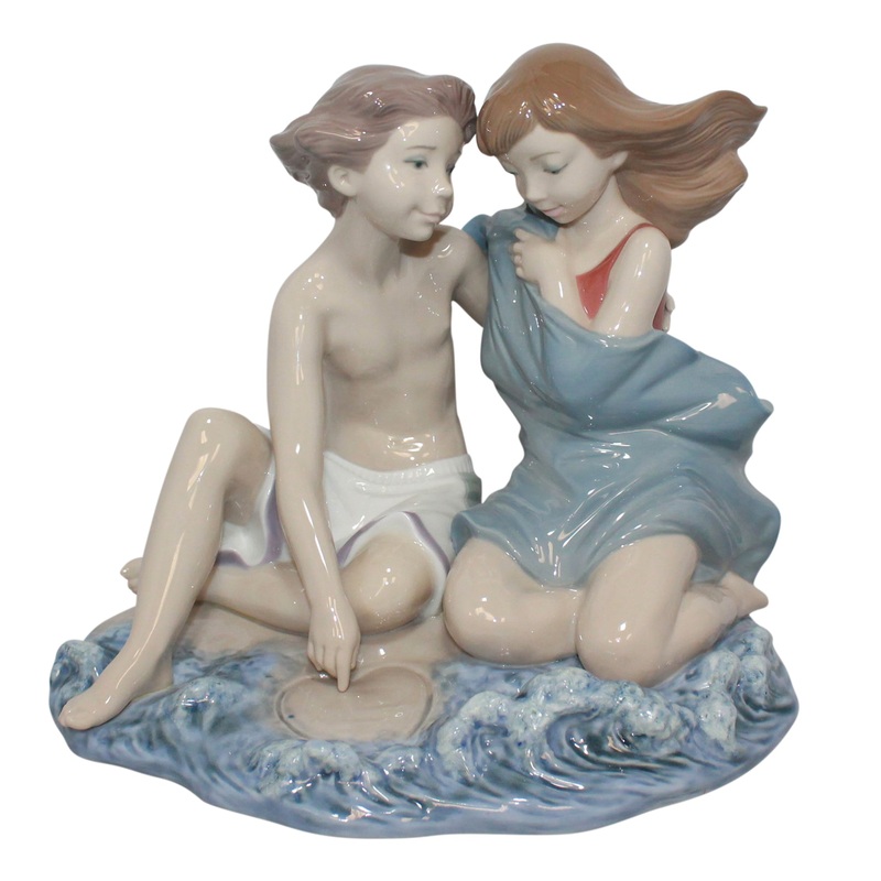 Lladr Figurine: 8508 Summer Crush